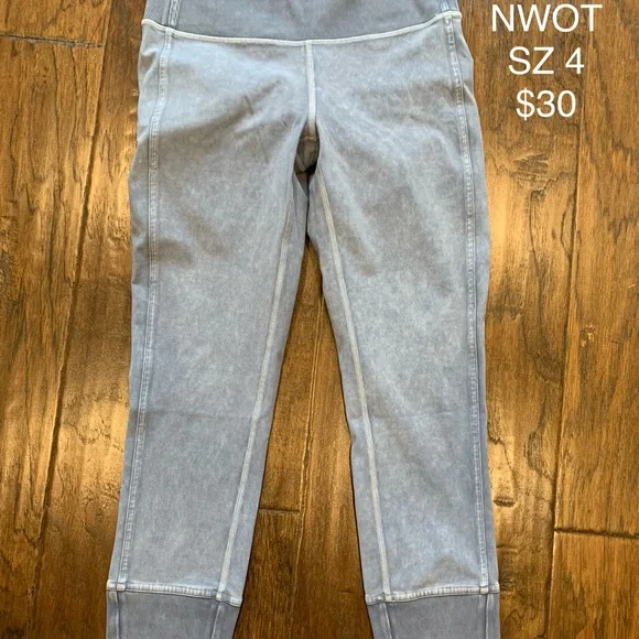 Lululemon Wunder Under Ribbed Legging - Picture 2 of 6